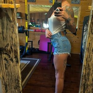 Levi’s button fly high waisted shorts